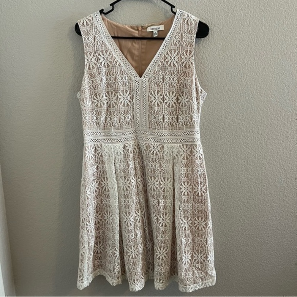 Lace dress